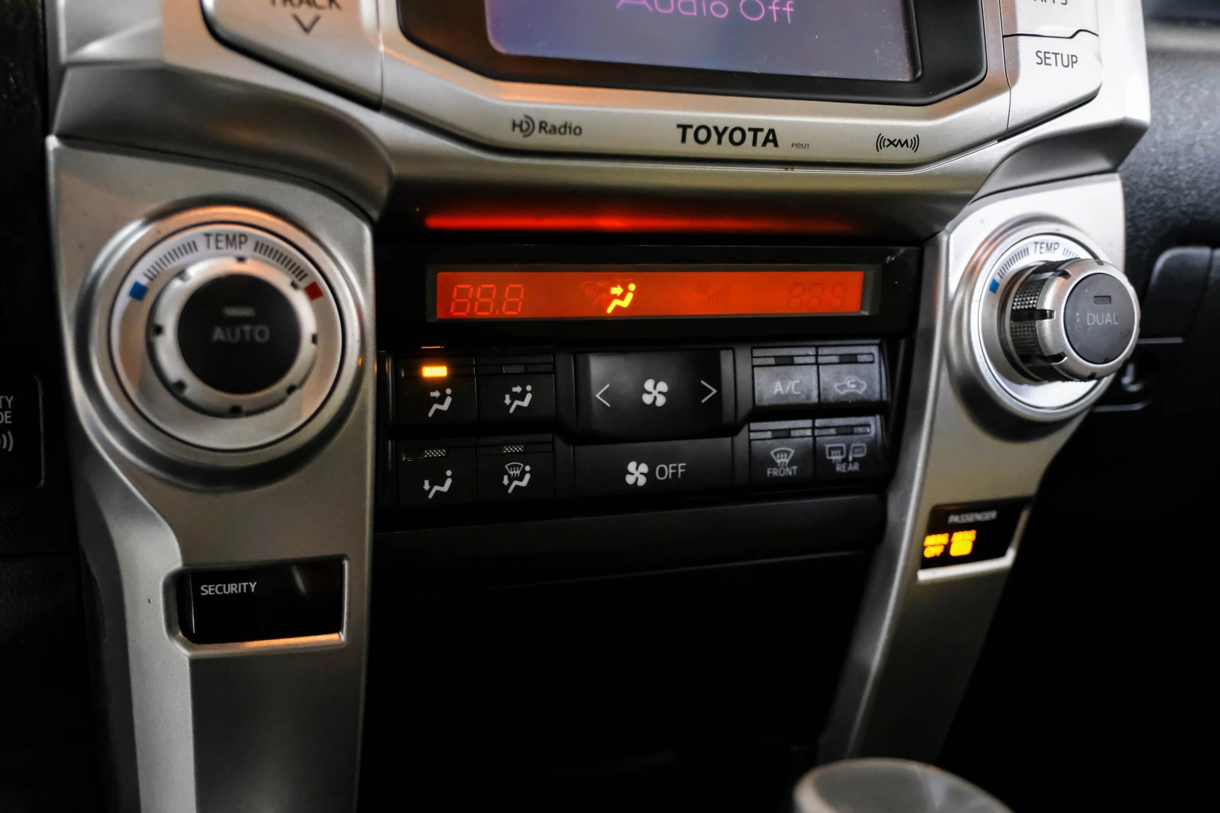 Used 2012 Toyota 4Runner Limited image 34