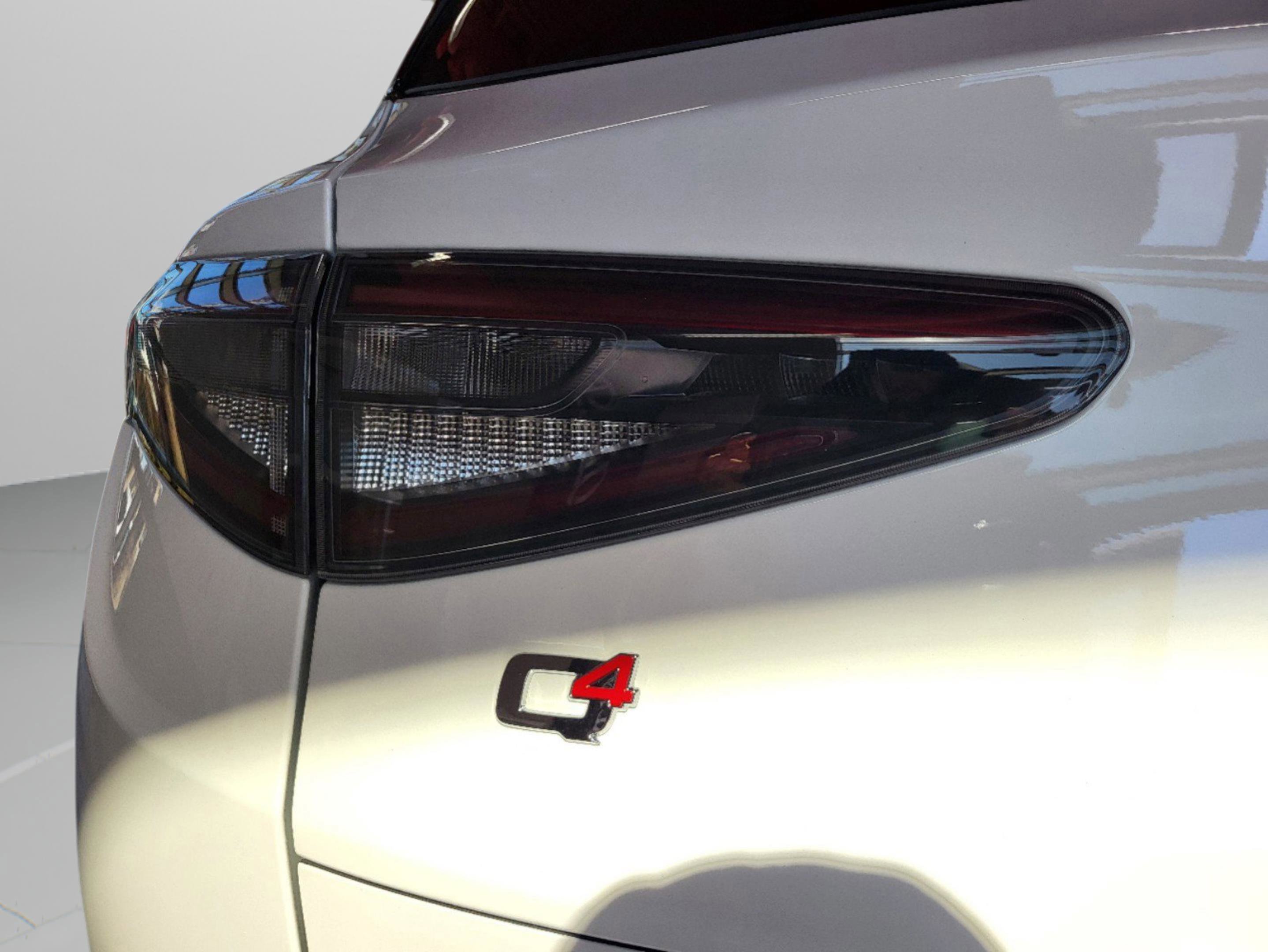 New 2025 Alfa Romeo Stelvio Sprint image 74