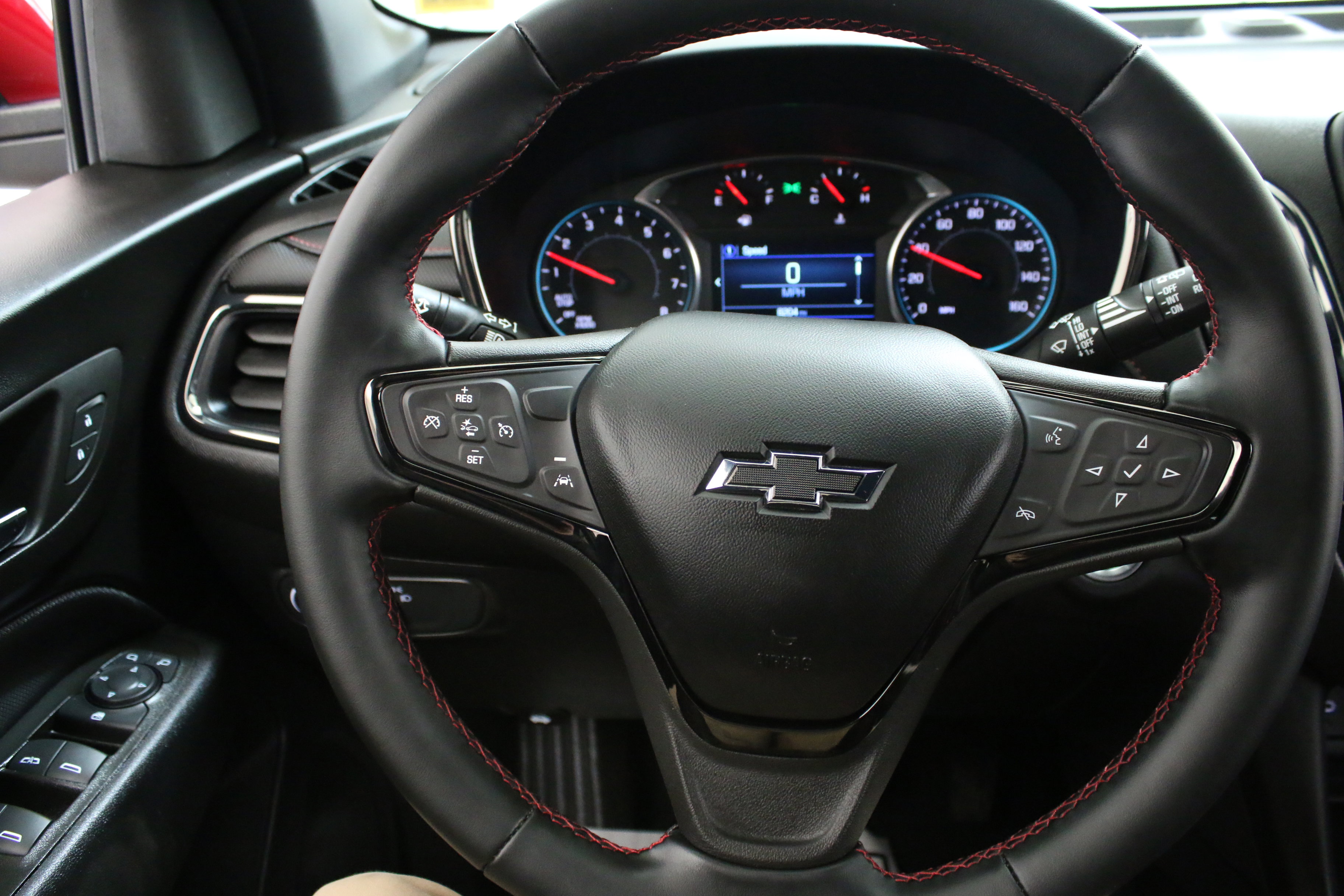 Used 2023 Chevrolet Equinox RS AWD/4WD image 12