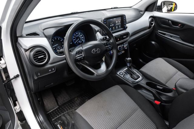 Used 2021 Hyundai Kona SE FWD image 3