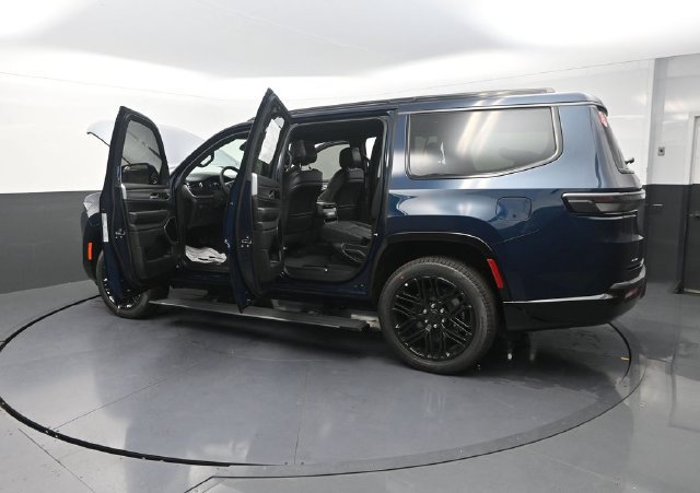 New 2026 Jeep Grand Wagoneer Limited AWD/4WD image 39