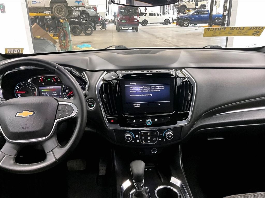 Used 2023 Chevrolet Traverse LT AWD/4WD image 19