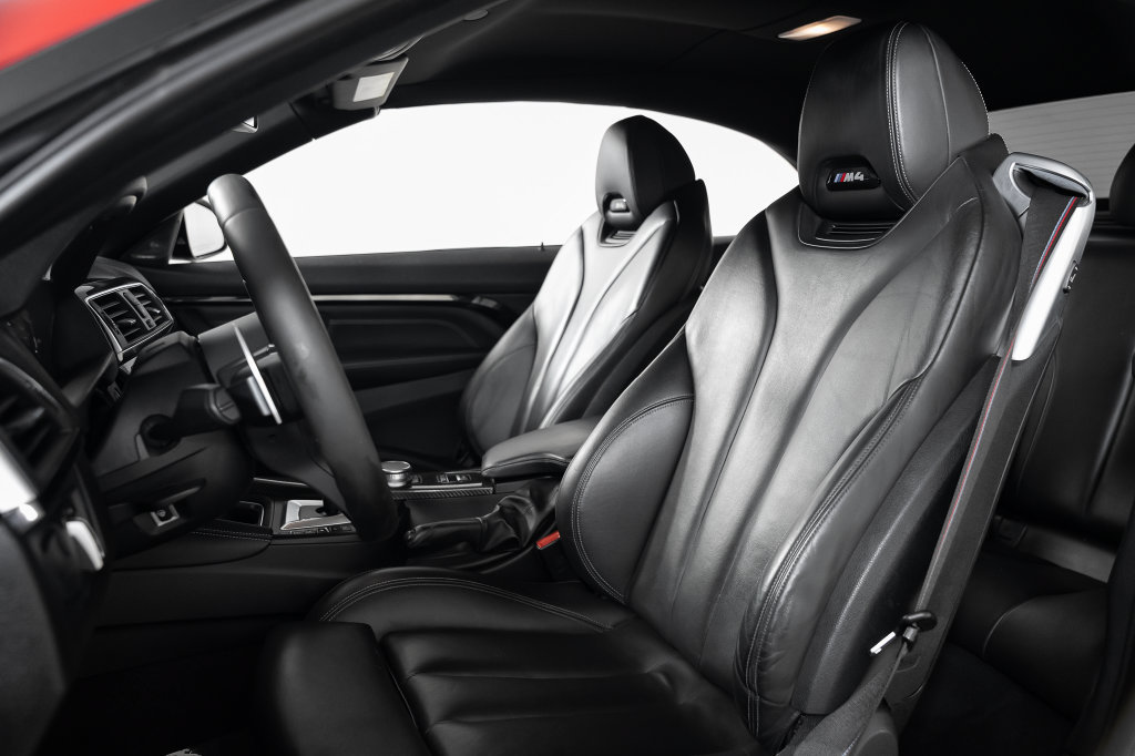 Used 2020 BMW M4 Convertible w/ Competition Package RWD image 19