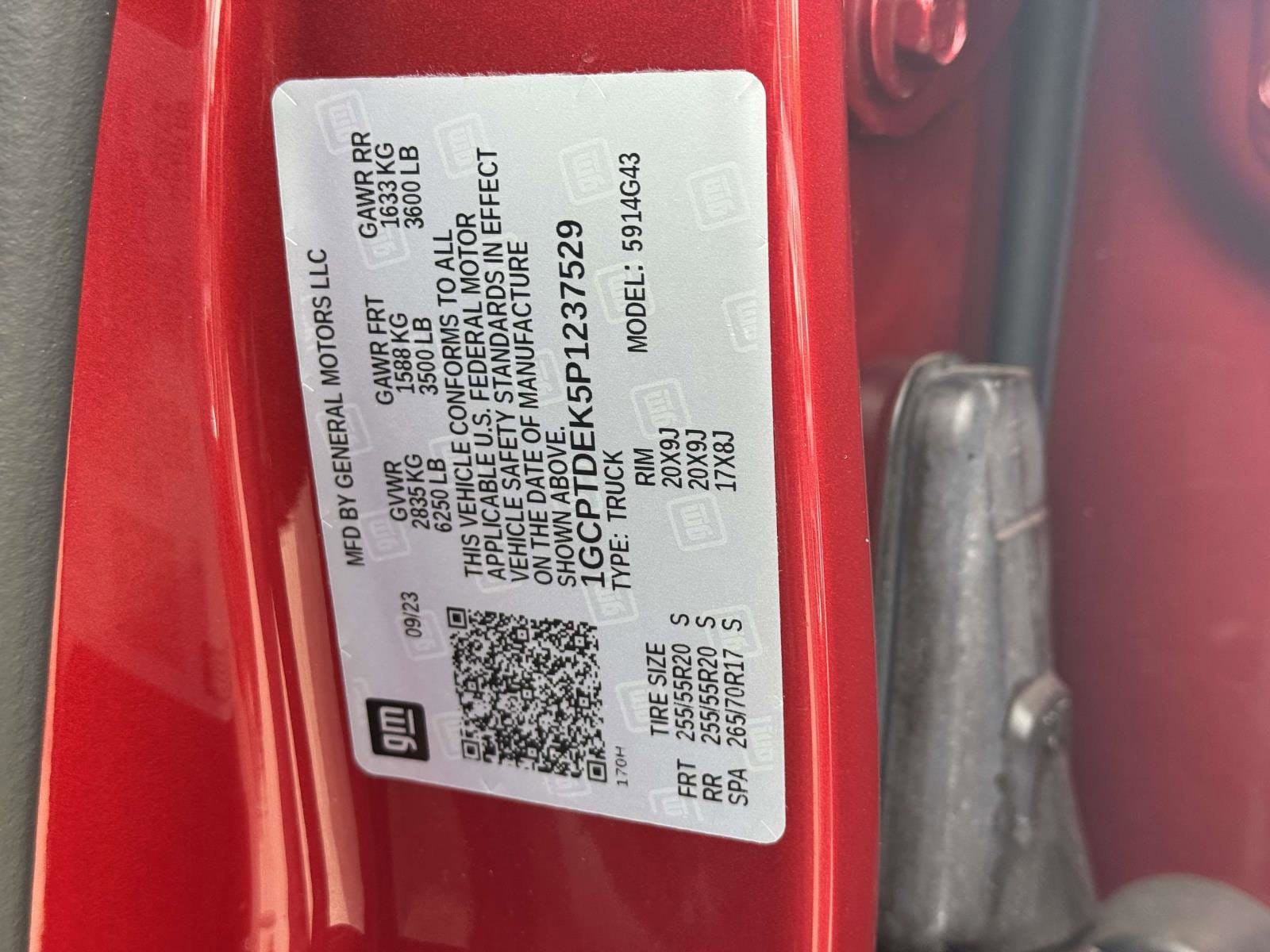 Used 2023 Chevrolet Colorado Z71 w/ Z71 Convenience Package 2 AWD/4WD image 31