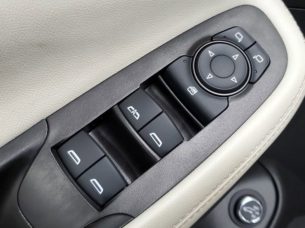 Used 2024 Buick Encore GX Avenir w/ Avenir Convenience Package image 30