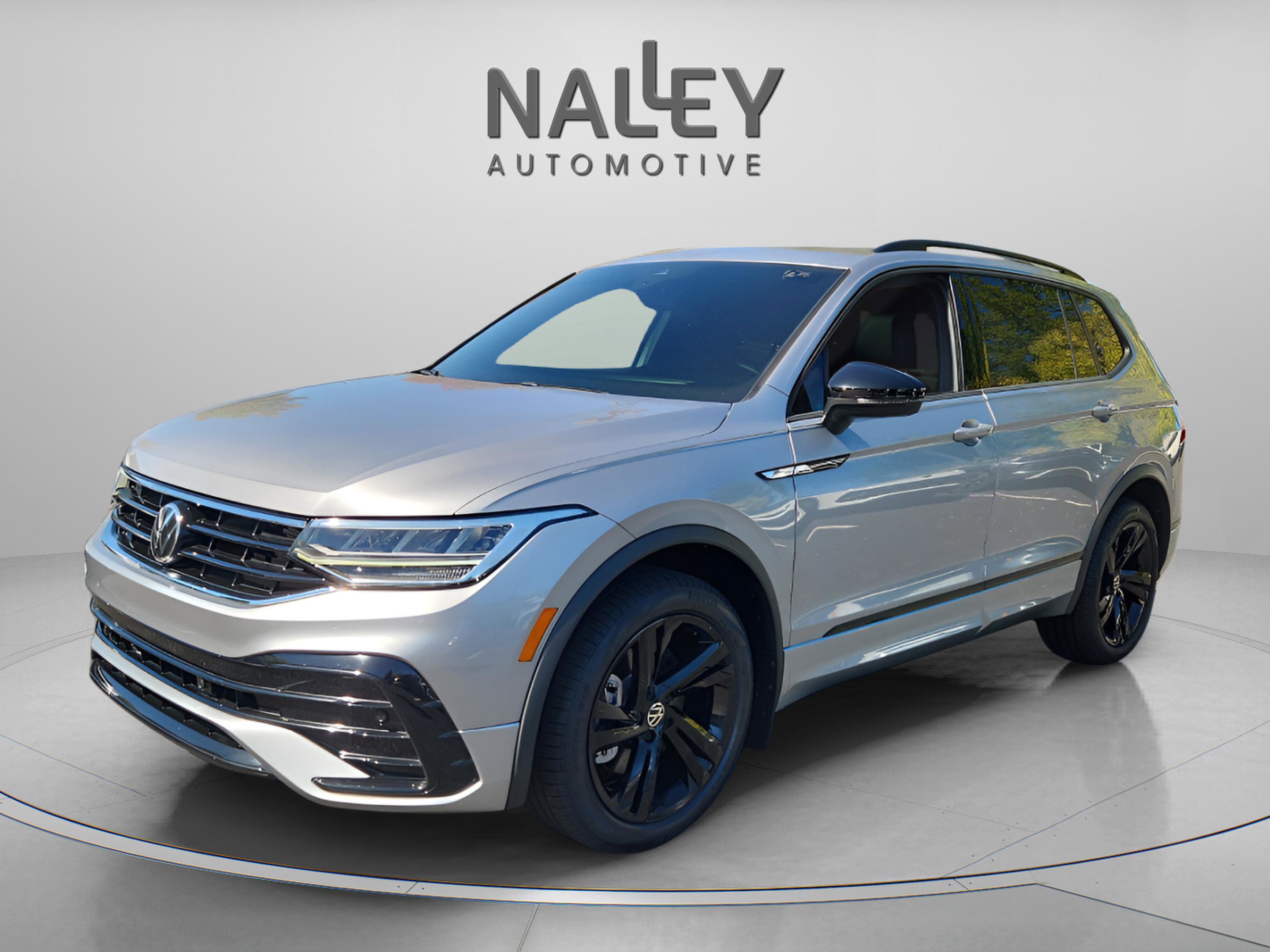 Used 2023 Volkswagen Tiguan SE R-Line