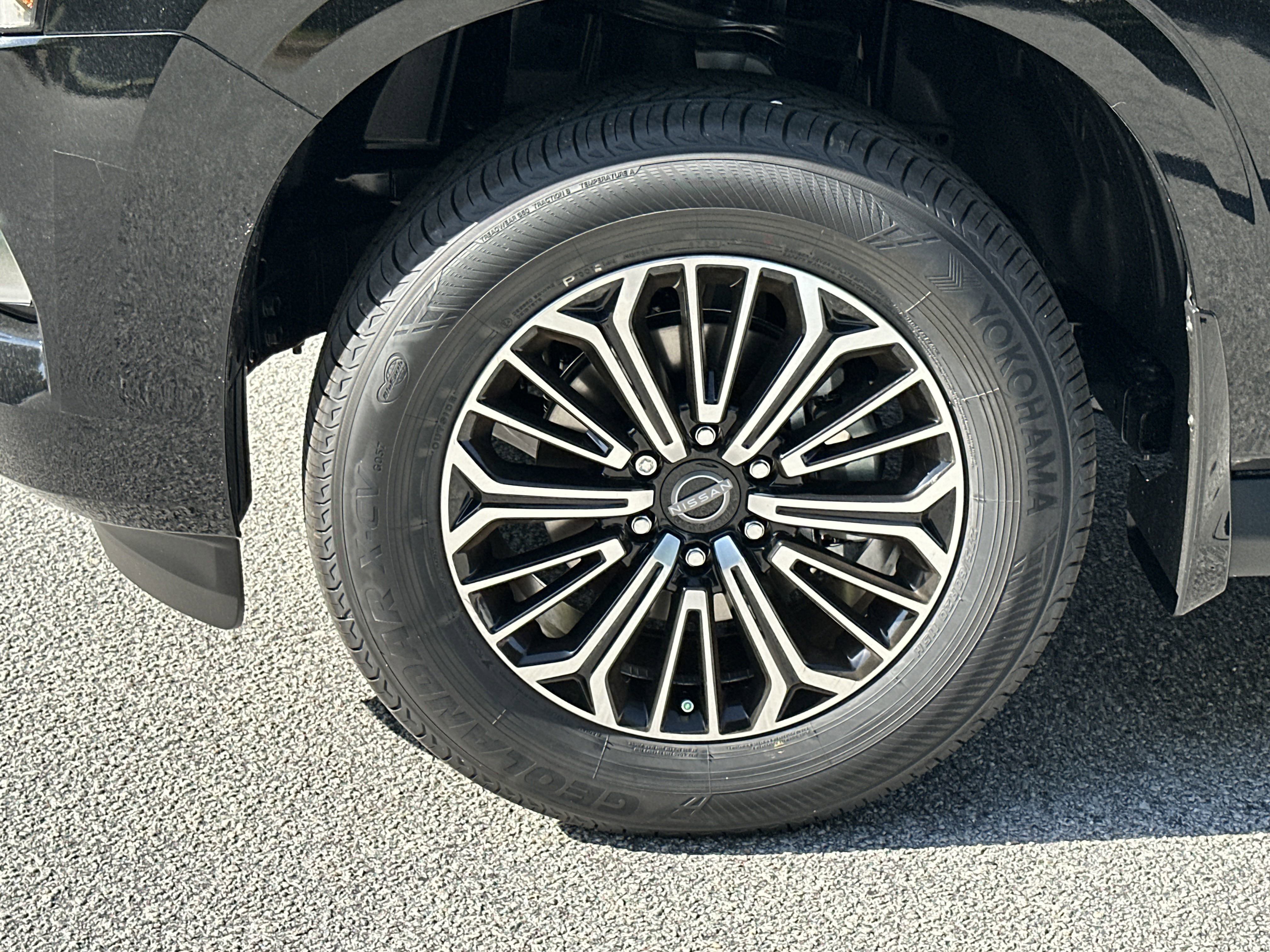 New 2025 Nissan Armada SL w/ Captain's Chari Seat Package image 11