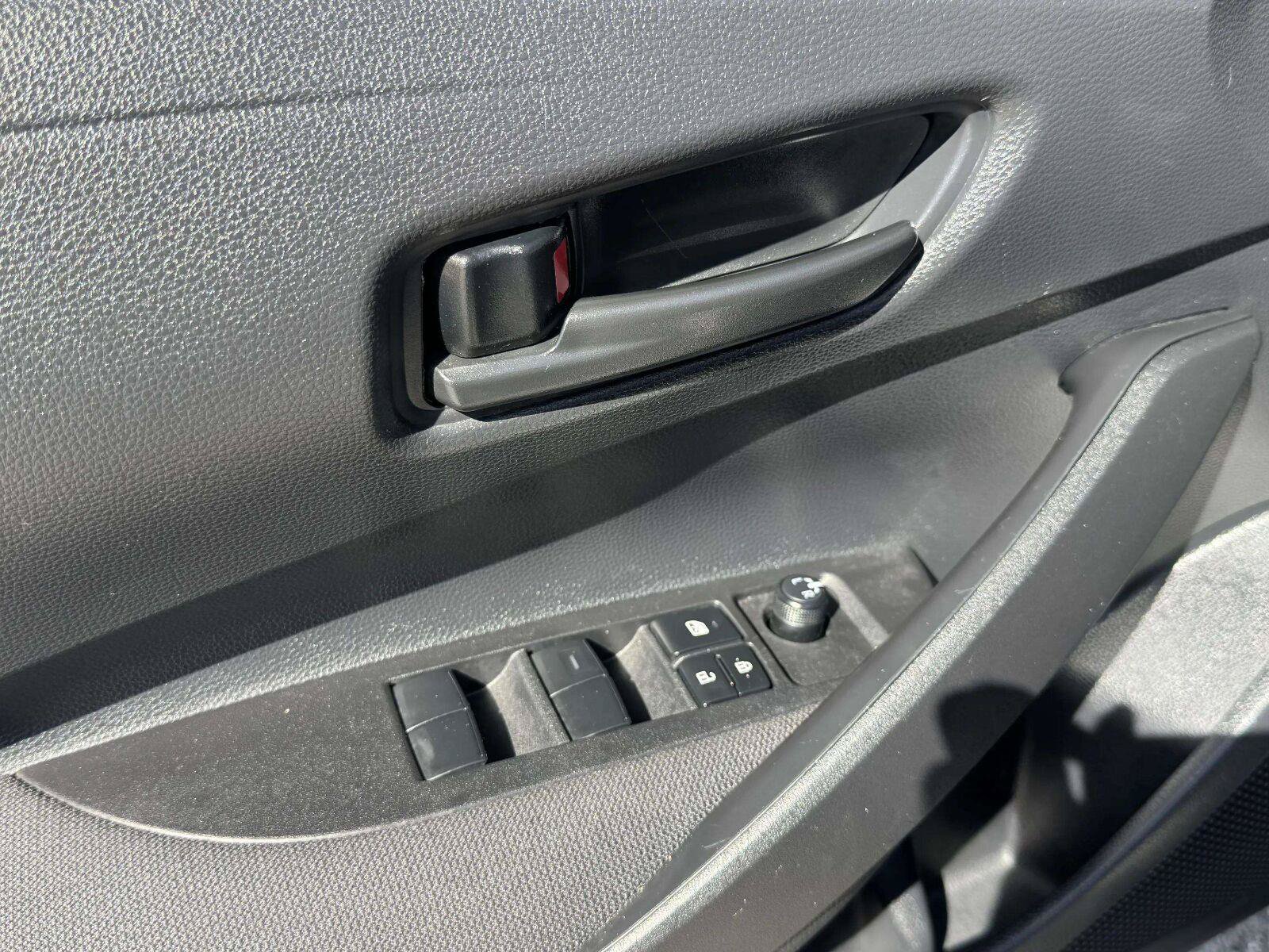 Used 2025 Toyota Corolla LE FWD image 19