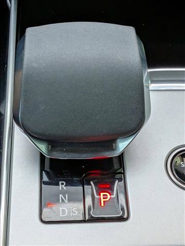 Certified 2025 Land Rover Range Rover Long Wheelbase SE image 16