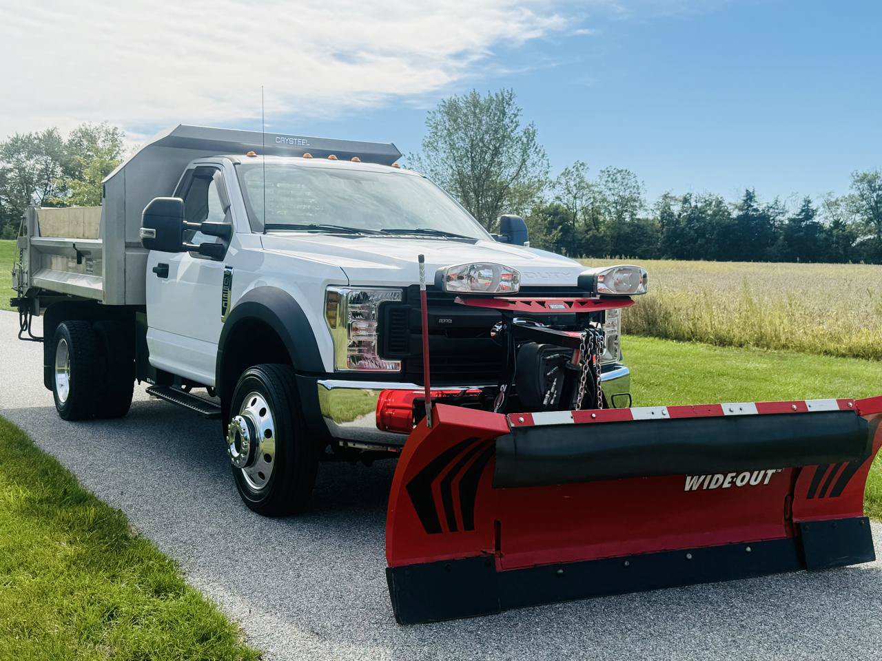 Used 2019 Ford F550 4x4 Regular Cab Super Duty w/ Power Equipment Group image 4