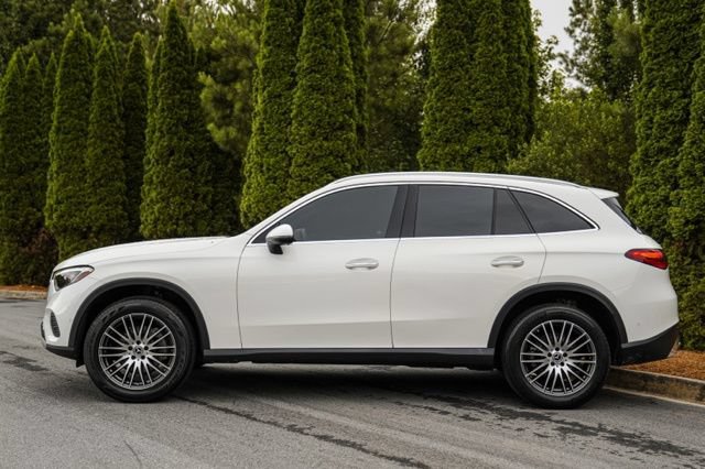Used 2023 Mercedes-Benz GLC 300 image 9
