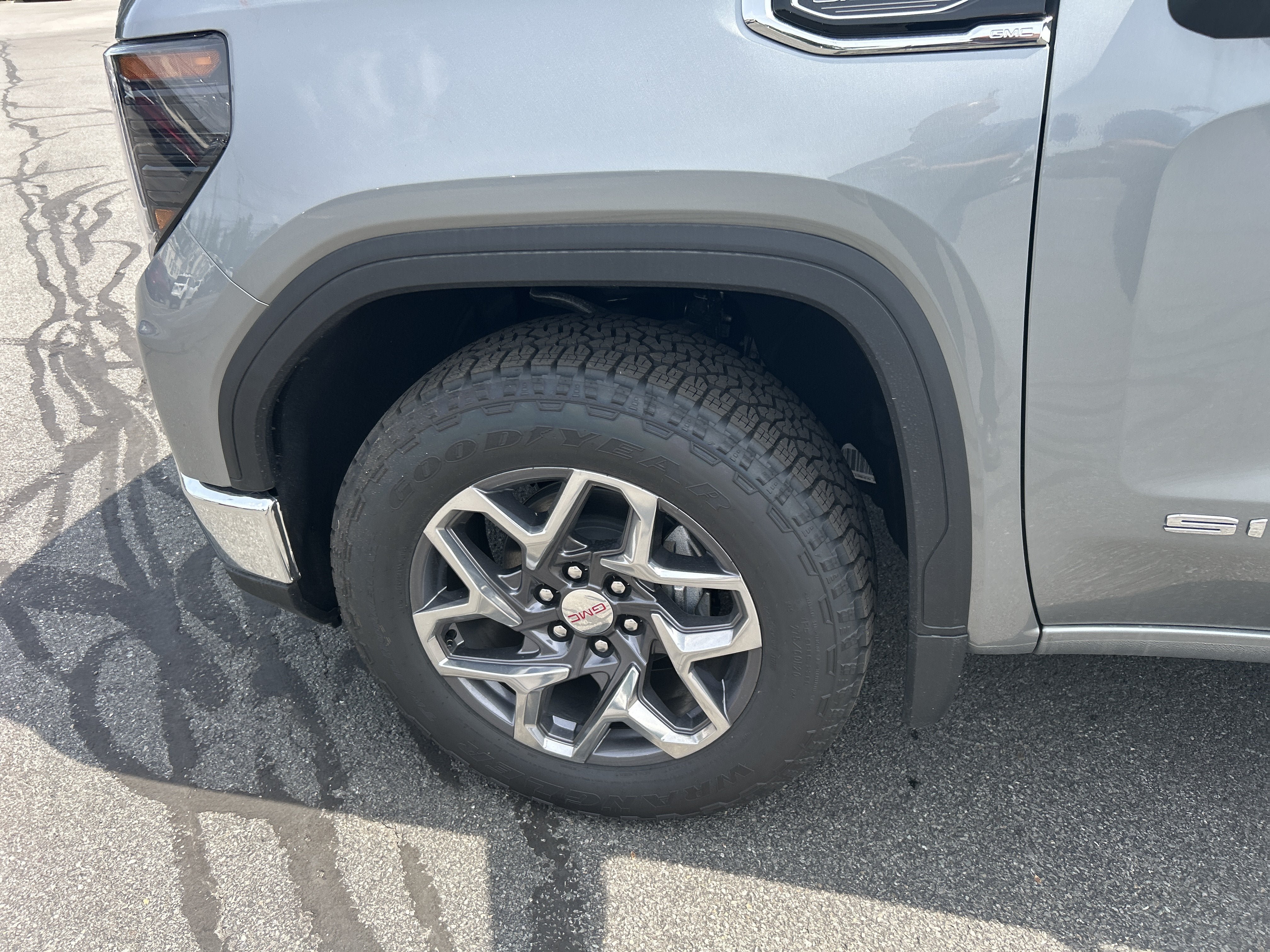New 2026 GMC Sierra 1500 SLE AWD/4WD image 5