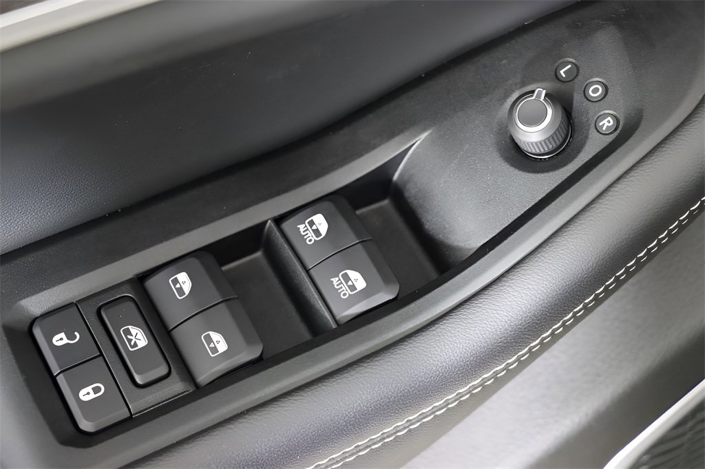 Used 2022 Jeep Grand Cherokee Limited 4xe image 18