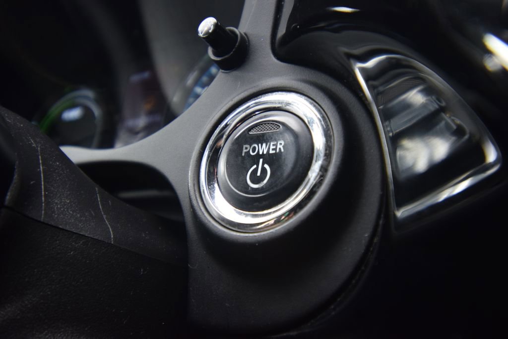 Used 2020 Mitsubishi Outlander SEL image 29