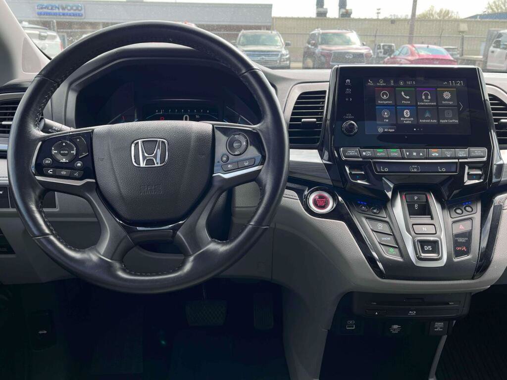 Used 2022 Honda Odyssey Elite image 2