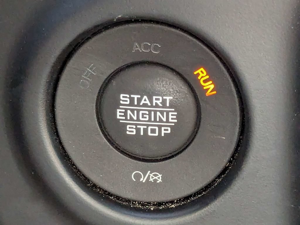 Used 2022 Jeep Wrangler Unlimited Sahara w/ Cold Weather Group AWD/4WD image 28