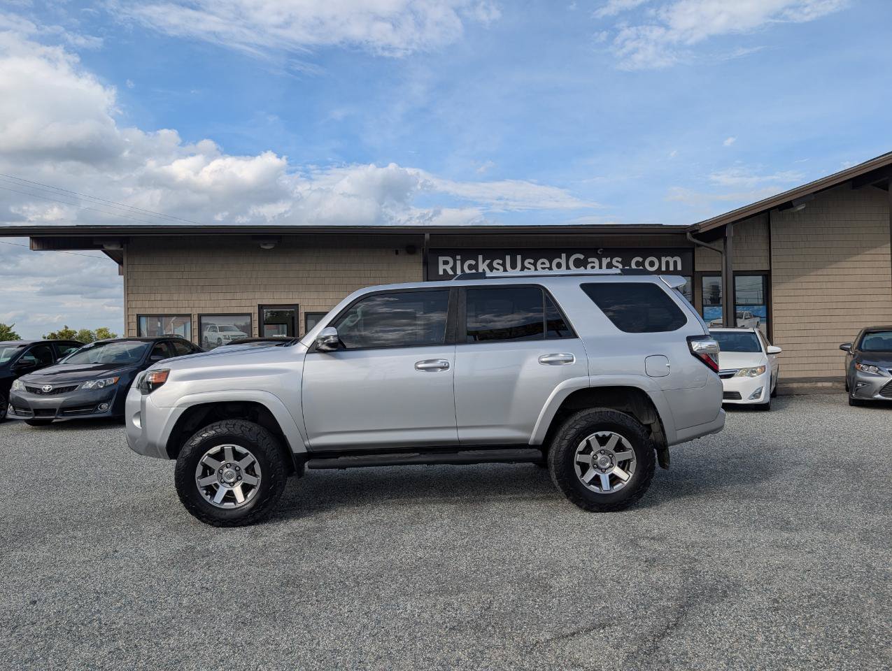 Used 2015 Toyota 4Runner Trail Premium AWD/4WD image 11