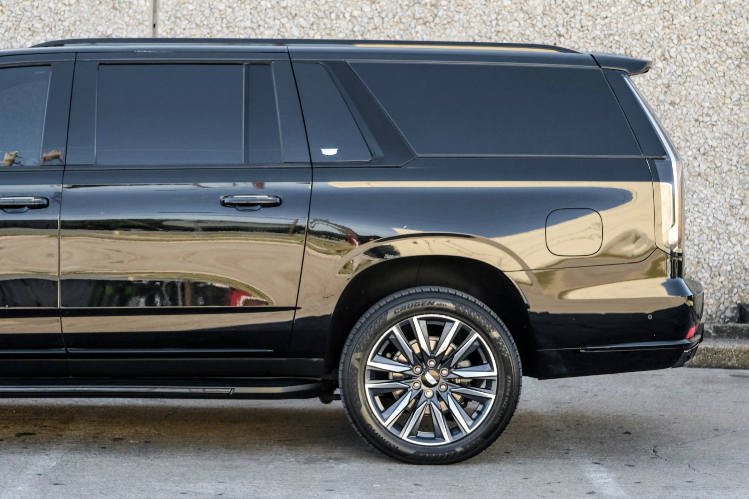 Used 2022 Cadillac Escalade ESV Sport w/ Touring Package AWD/4WD image 16