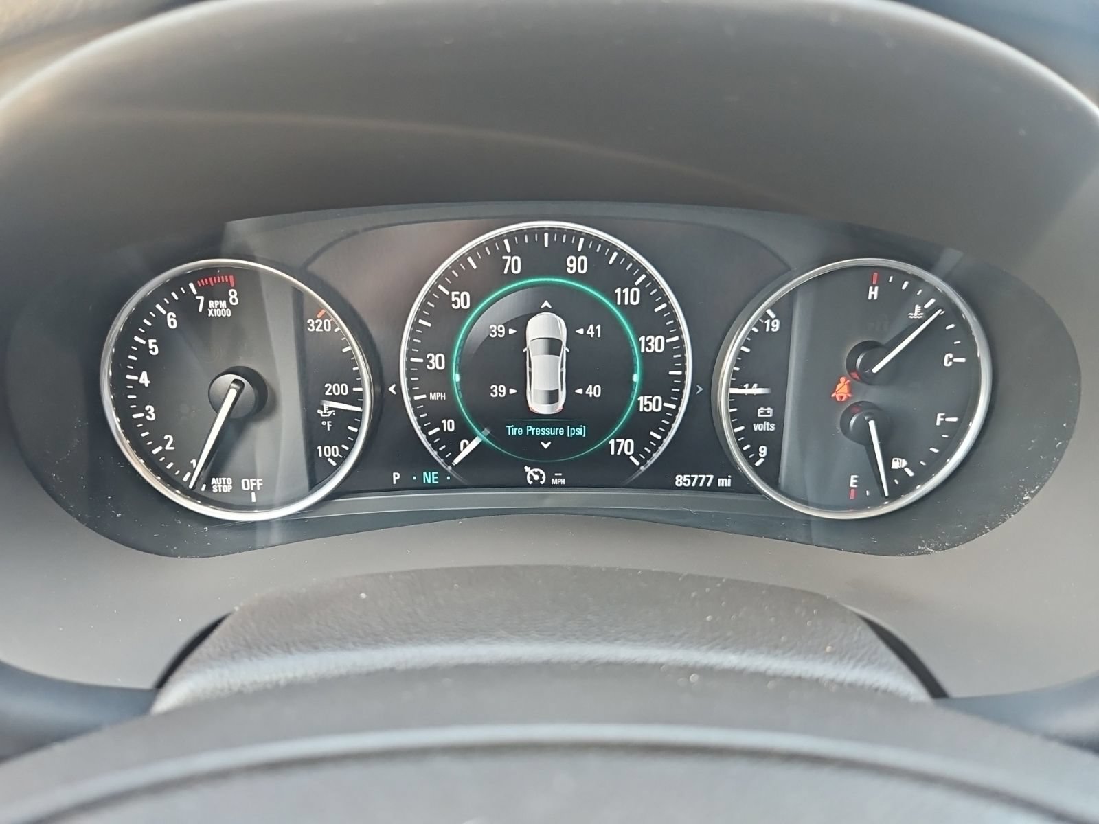 Used 2018 Buick LaCrosse Essence FWD image 24