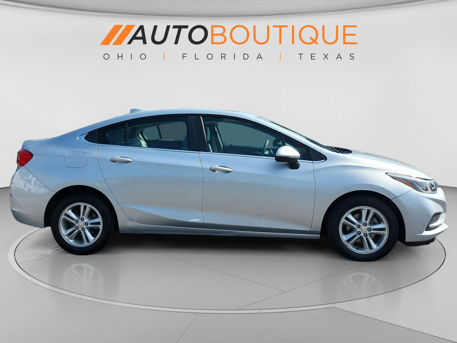 Used 2017 Chevrolet Cruze LT w/ Sun And Sound Package FWD image 6