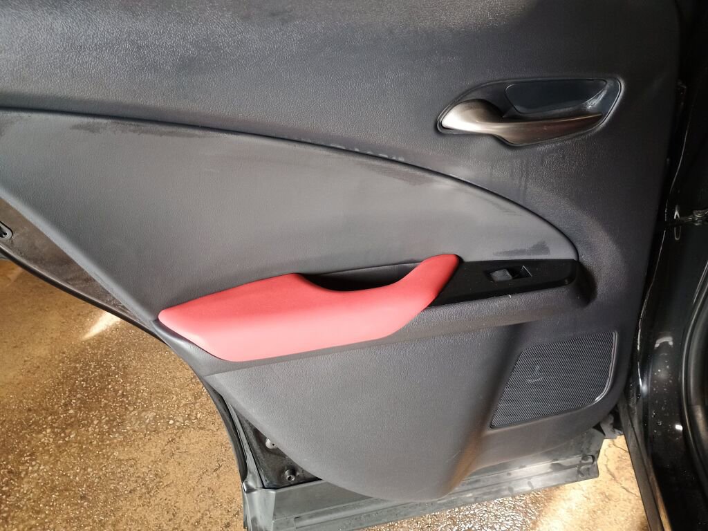 Used 2022 Lexus UX 200 F Sport w/ Accessory Package (Z2) image 19