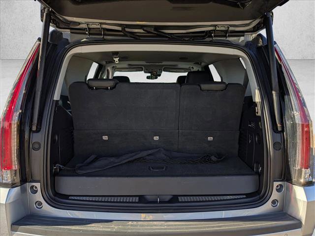 Used 2020 Cadillac Escalade Luxury w/ Escalade Sport Edition image 6