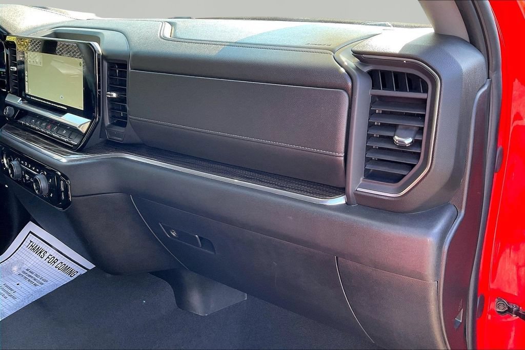 Used 2024 Chevrolet Silverado 1500 LT AWD/4WD image 30