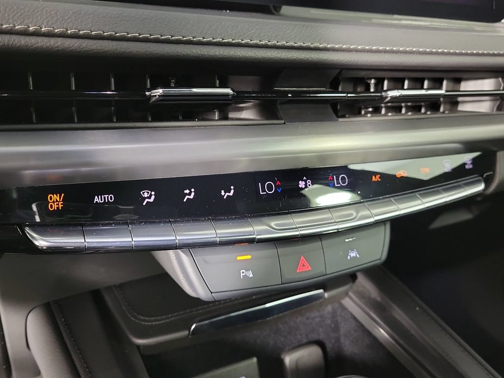 Certified 2024 Cadillac XT4 Premium Luxury AWD/4WD image 29