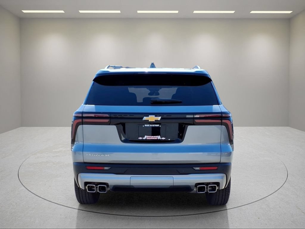 Used 2025 Chevrolet Traverse LT FWD image 22