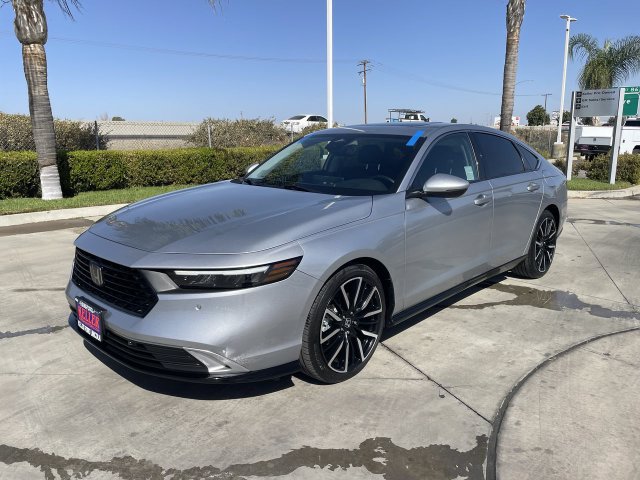 Used 2025 Honda Accord Touring image 4