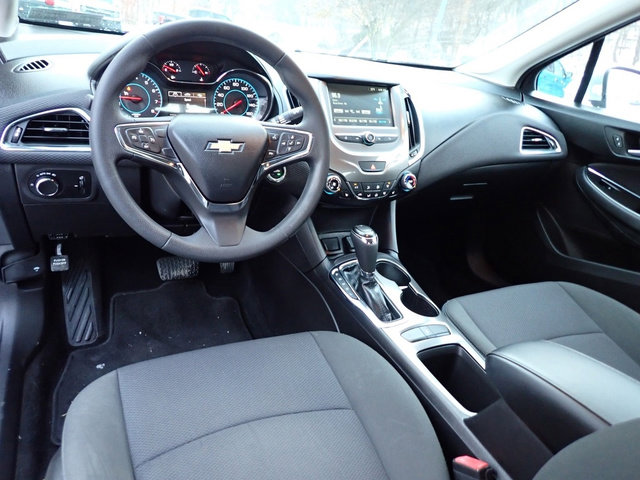 Used 2017 Chevrolet Cruze LT w/ Convenience Package image 19
