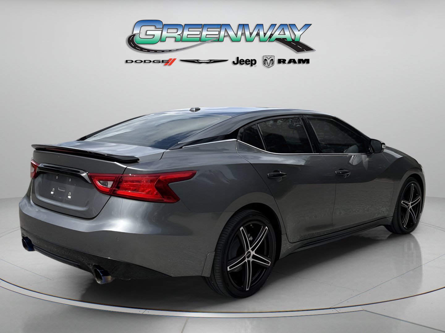 Used 2017 Nissan Maxima SR w/ Midnight Edition FWD image 4