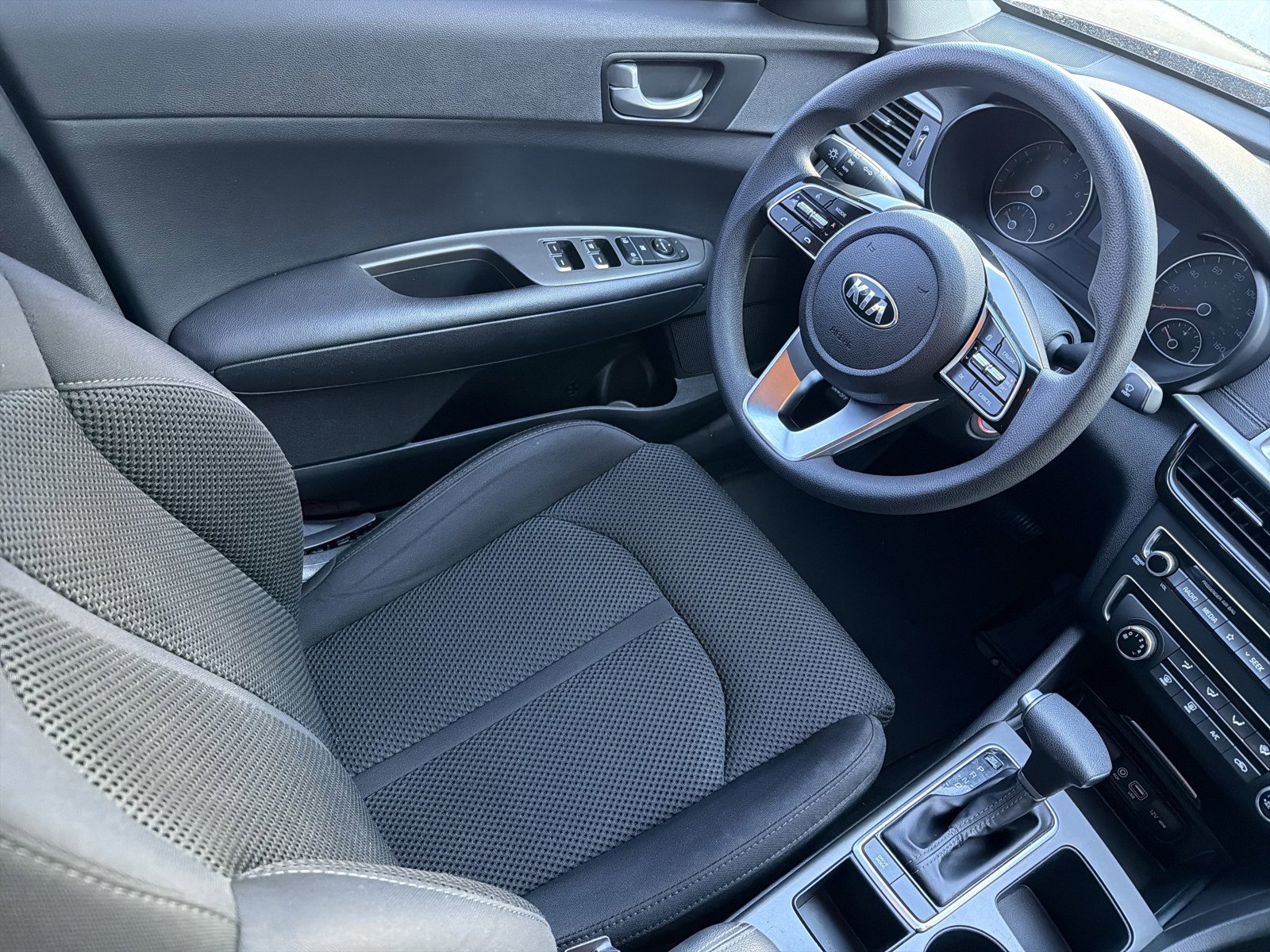 Used 2019 Kia Optima LX image 17