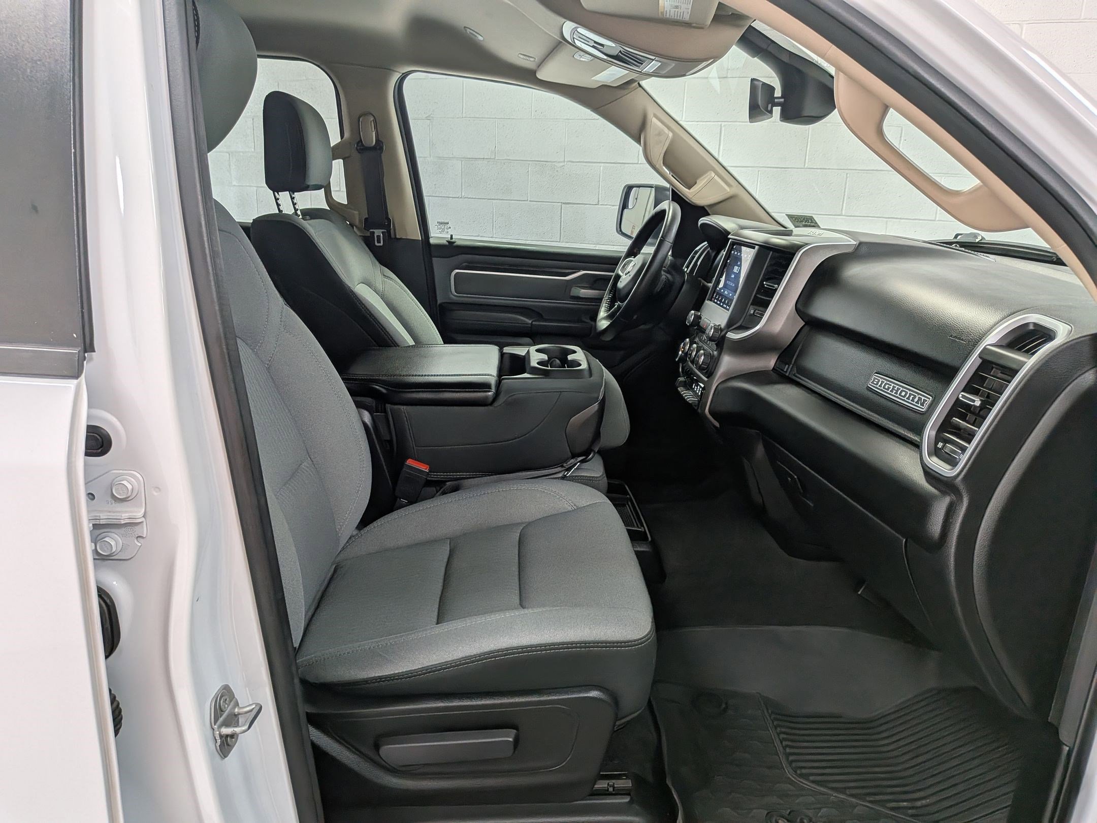 Used 2020 RAM 1500 Big Horn image 32