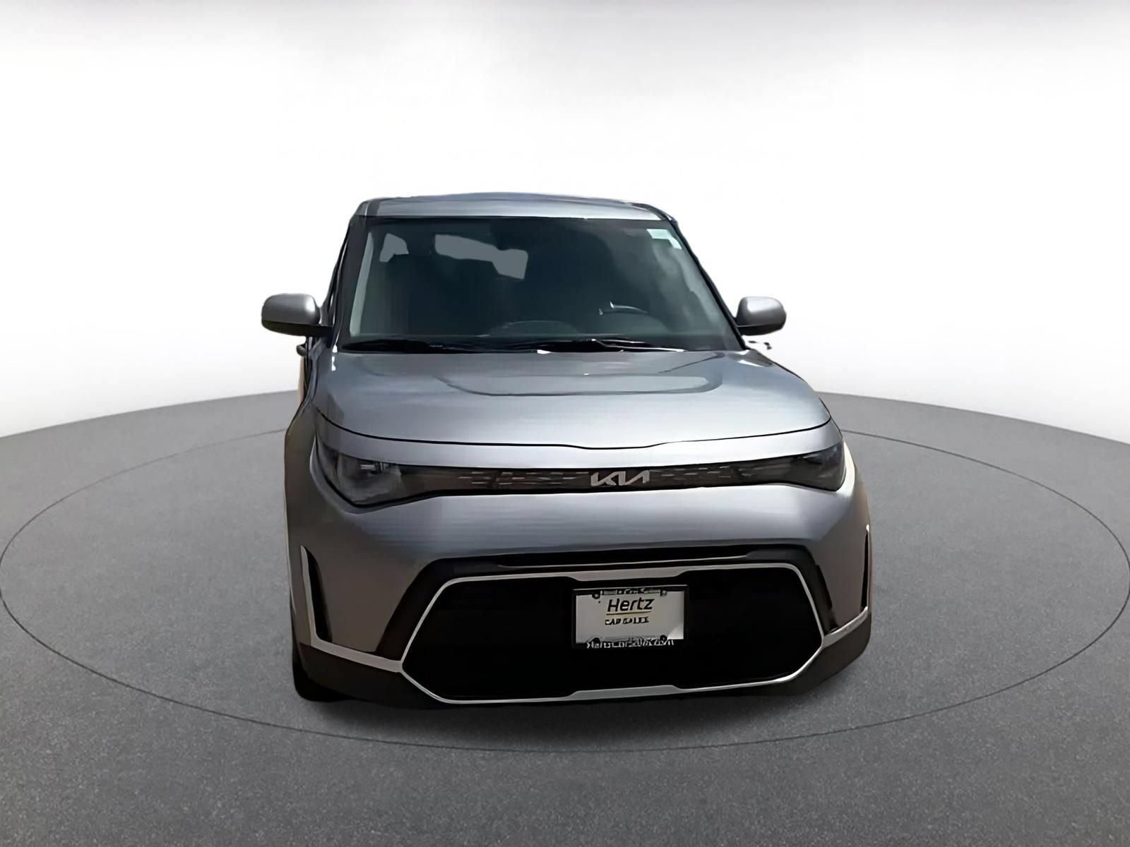 Used 2025 Kia Soul LX w/ LX Technology Package FWD image 4