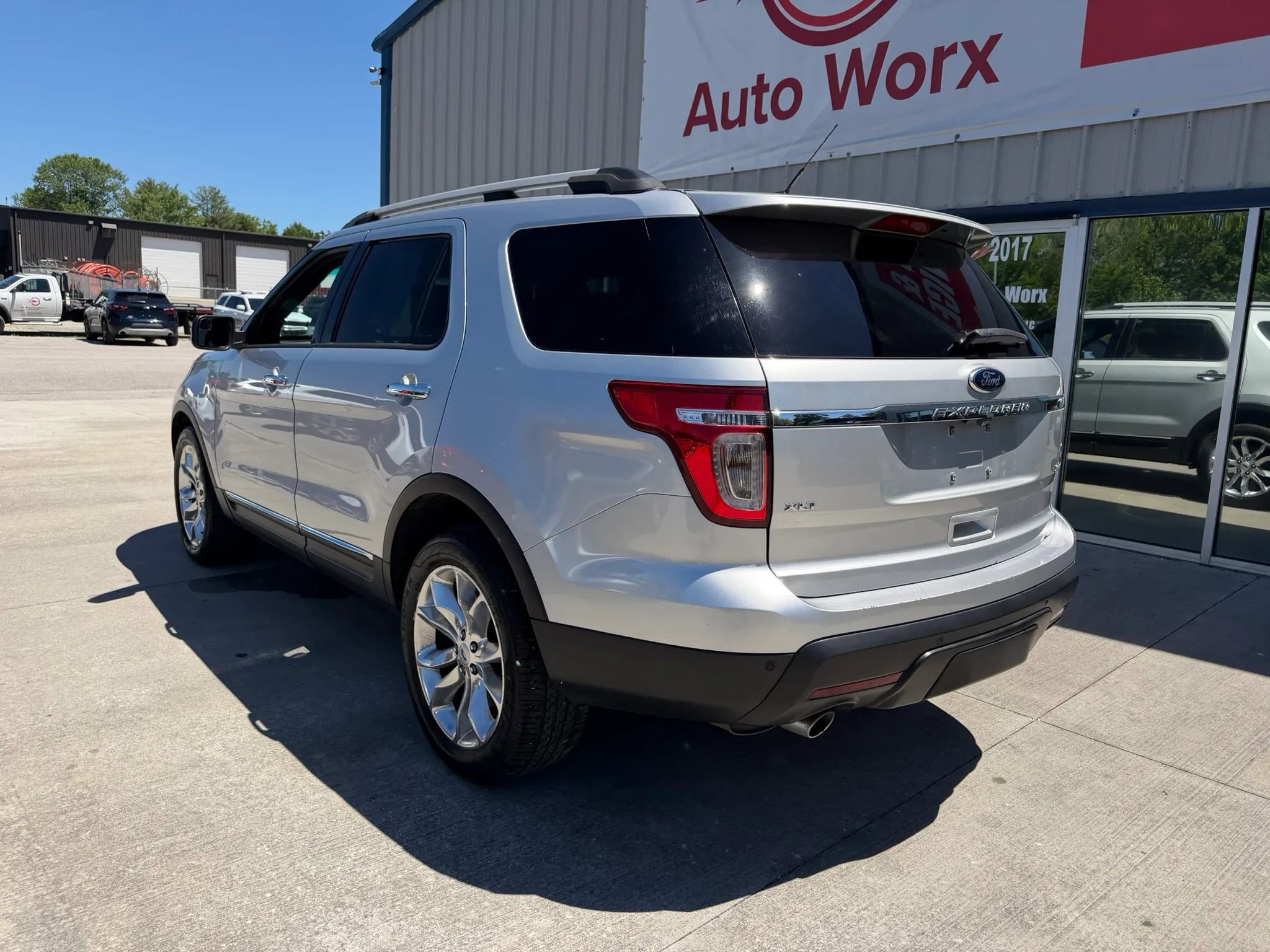 Used 2013 Ford Explorer XLT AWD/4WD image 32