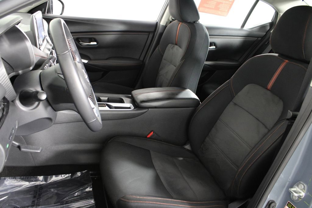 Certified 2024 Nissan Sentra SR FWD image 20