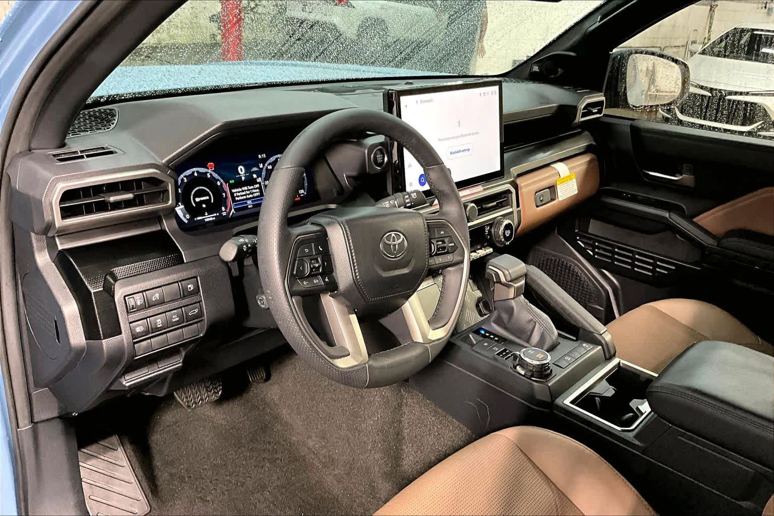 Used 2025 Toyota 4Runner Limited AWD/4WD image 18