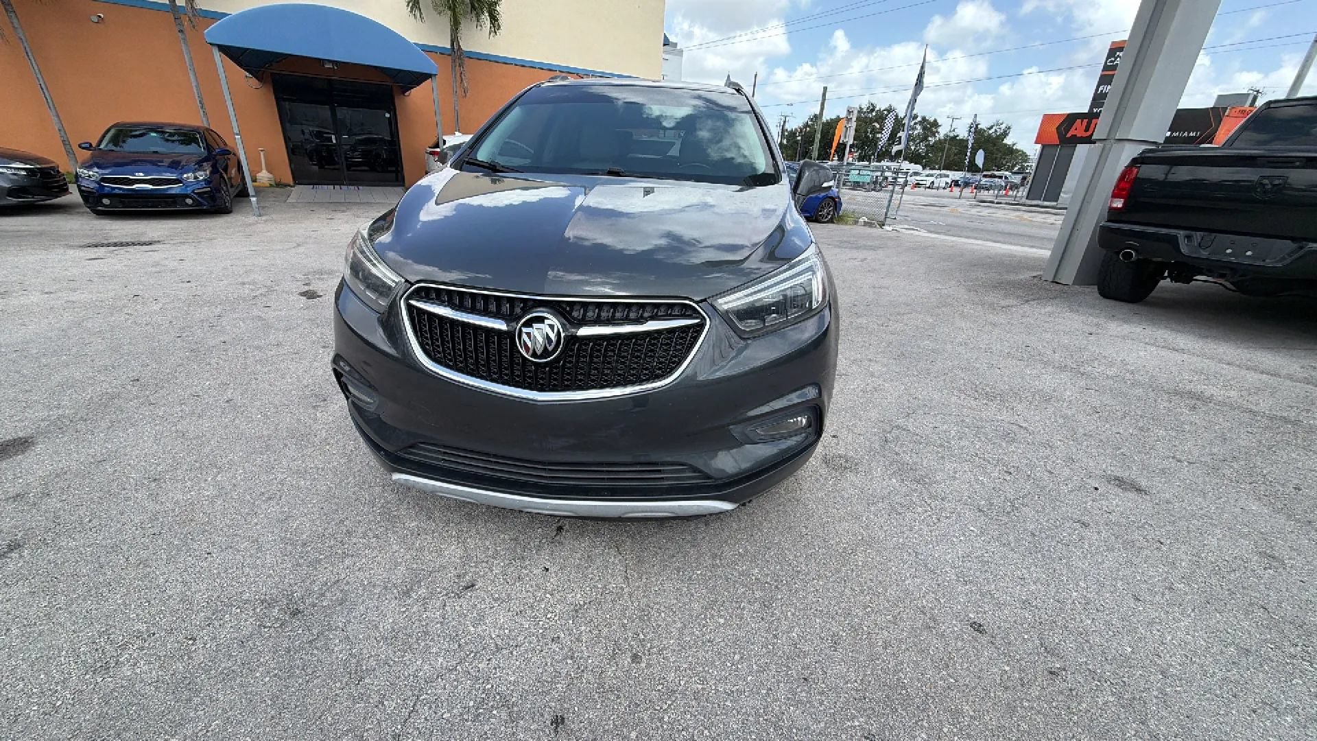 Used 2017 Buick Encore Essence FWD image 2