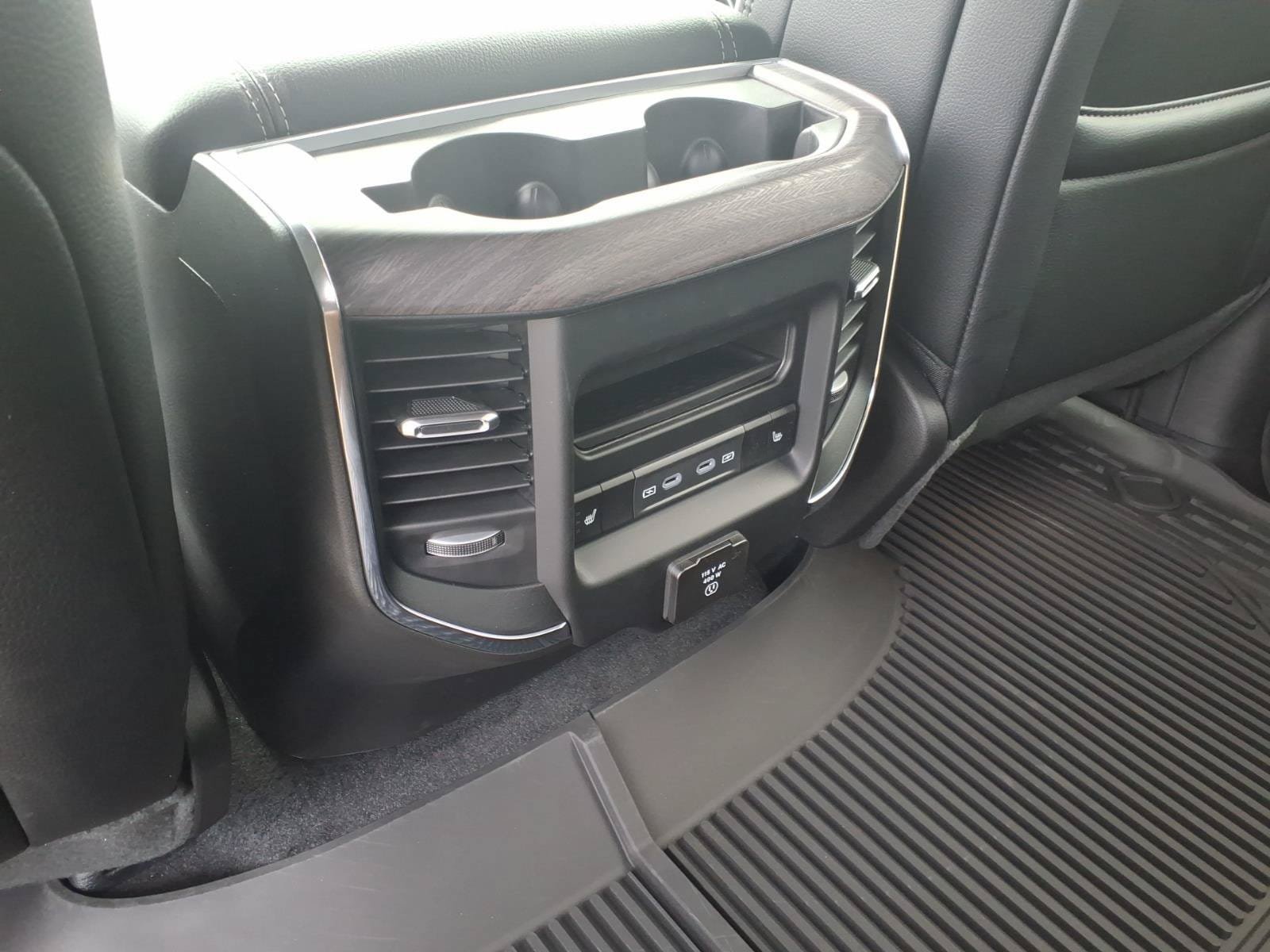 New 2026 RAM 1500 Laramie w/ Chrome Appearance Group AWD/4WD image 10