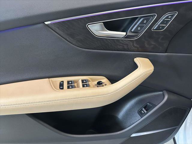 Used 2024 Audi Q8 Prestige w/ Prestige Package image 21