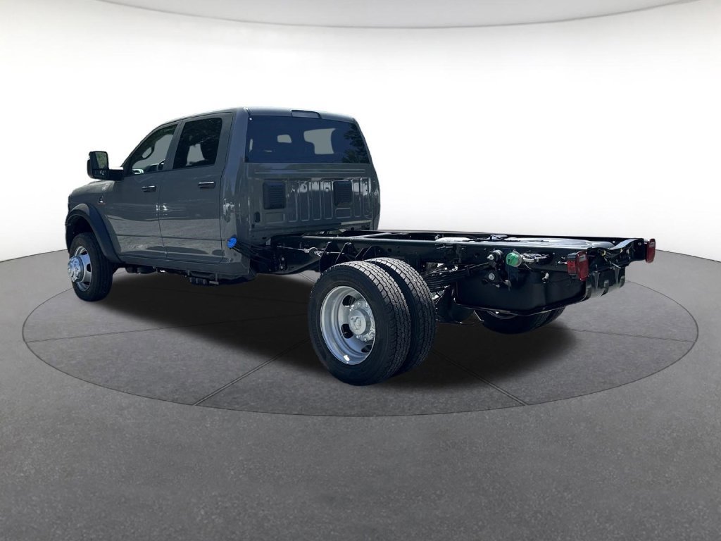 New 2026 RAM 4500 Tradesman w/ Chrome Appearance Group AWD/4WD image 3