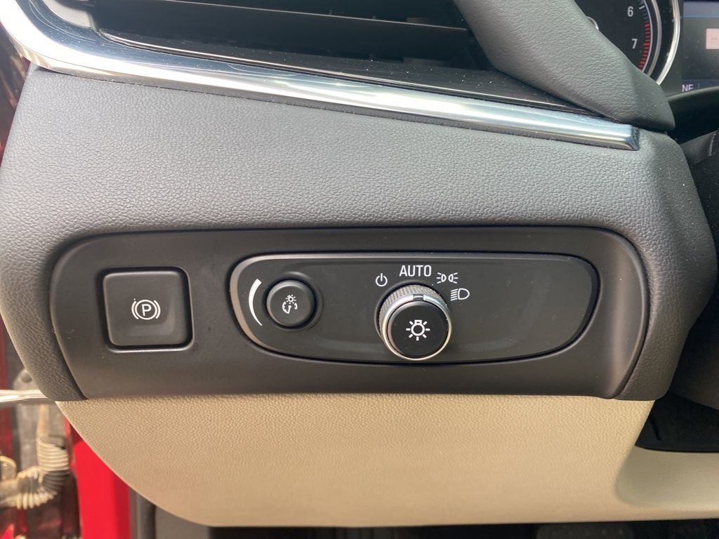 Used 2020 Buick Enclave Premium w/ Sun and Sites Package FWD image 9