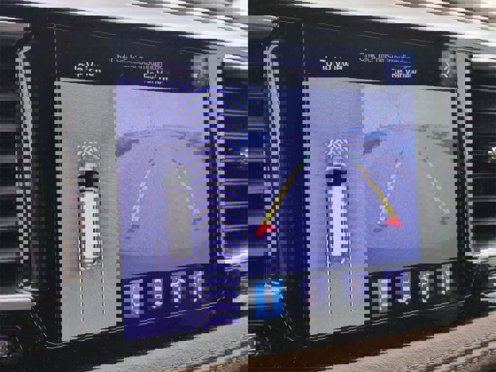 Used 2017 Chrysler Pacifica Limited image 29