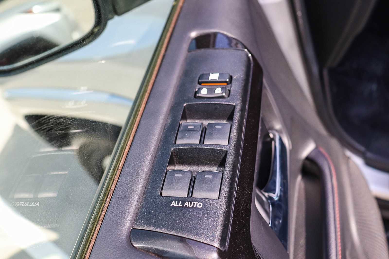 Used 2024 Toyota 4Runner TRD Off-Road image 27