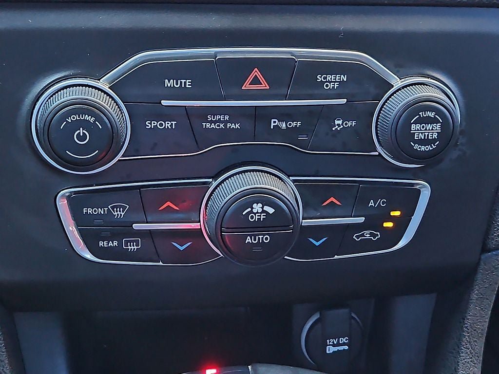 Certified 2020 Dodge Charger SXT AWD/4WD image 26