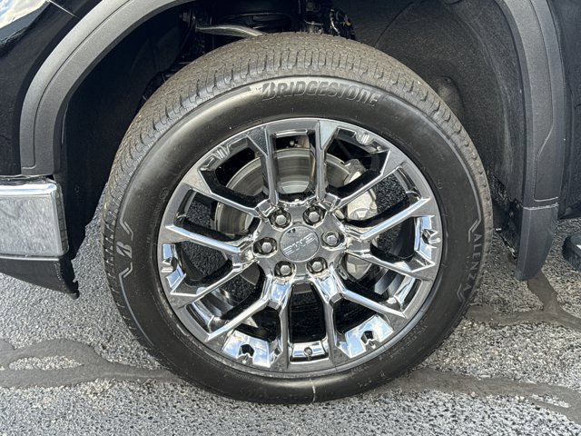 New 2026 GMC Sierra 1500 SLT w/ SLT Premium Plus Package image 17