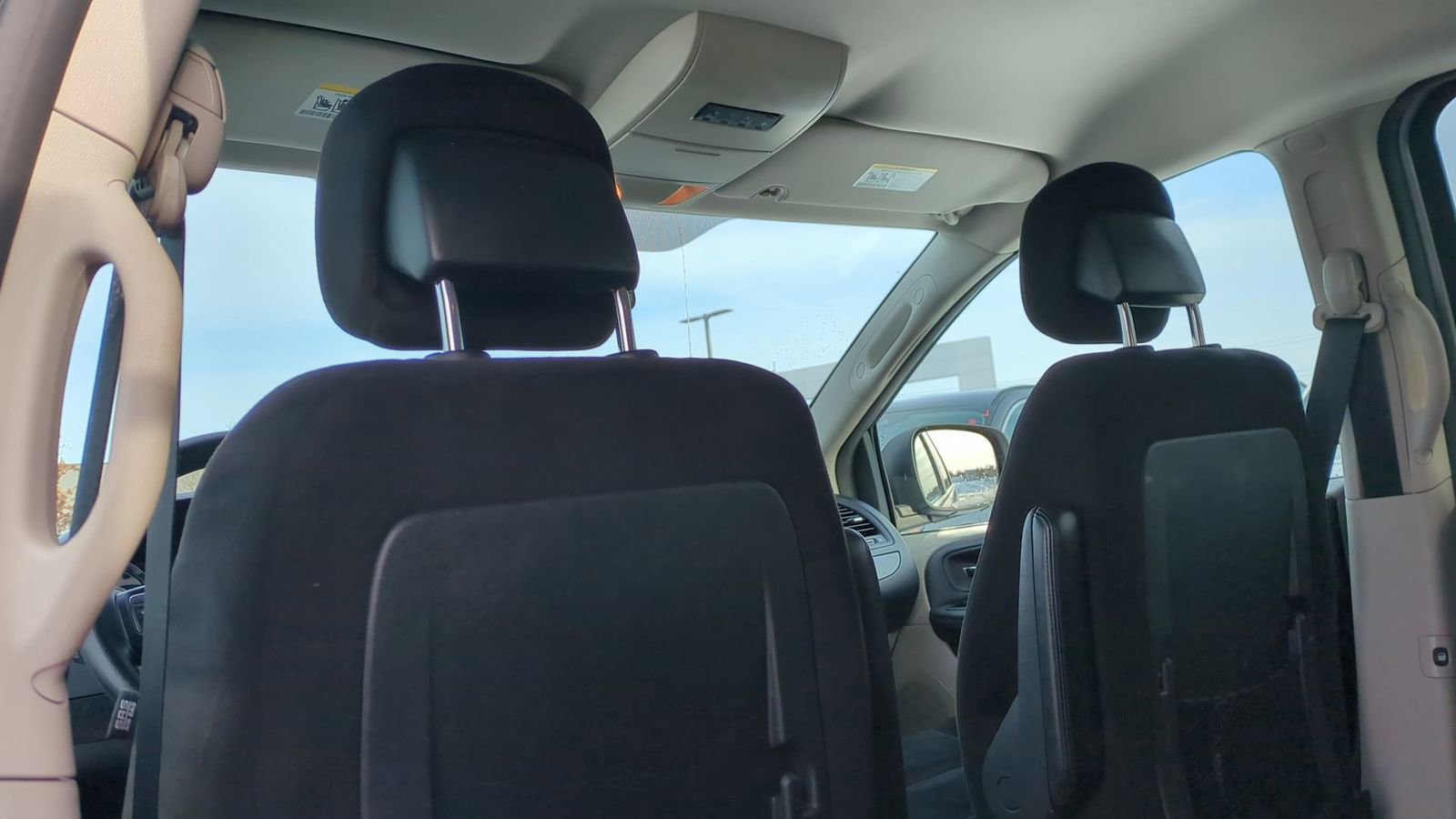 Used 2014 Dodge Grand Caravan SXT image 19