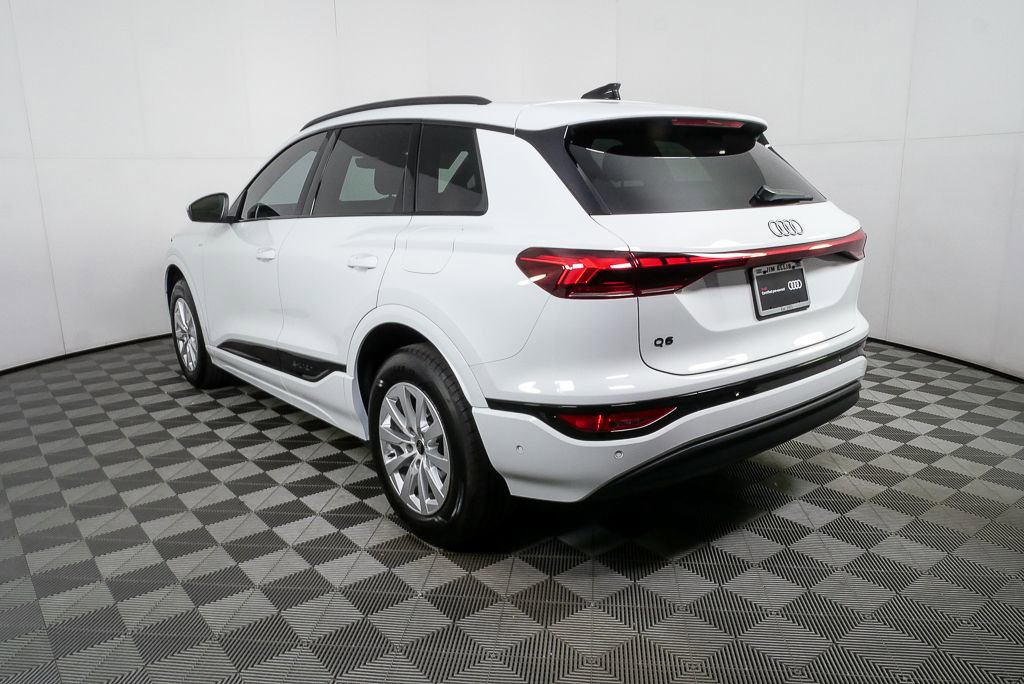 Certified 2025 Audi Q6 e-tron Premium image 27