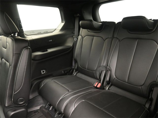 Used 2025 Jeep Grand Cherokee L Limited w/ Black Appearance Package image 20